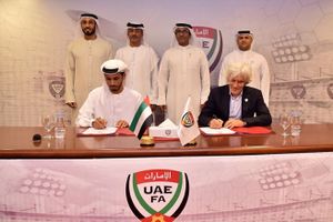 Vòng loại World Cup 2022: Tuyển UAE có HLV mới để tranh ngôi đầu với Việt Nam