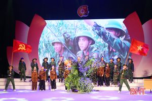 Gần 1.000 học sinh tiểu học ở TP Hà Tĩnh vui hội “Trang sử em yêu”