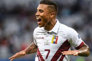 Brazil thẳng tiến tứ kết Copa America 2019 sau màn hủy diệt