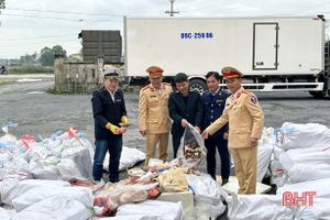 Hà Tĩnh: Phát hiện 3,2 tấn thực phẩm bẩn trên đường vào Nam tiêu thụ