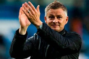 M.U phải trả bao nhiêu tiền để thuê HLV Solskjaer?