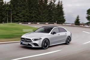 Mercedes-Benz A-Class 2019 ra mắt, đối thủ Audi A3, BMW 1-Series