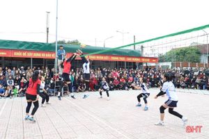 Đội Sơn Kim 1 xuất sắc giành giải nhất bóng chuyền nữ Hương Sơn