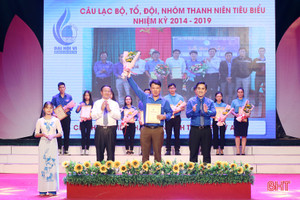 Hà Tĩnh vinh danh câu lạc bộ tiêu biểu và thanh niên tiên tiến làm theo lời Bác