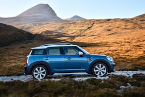 Mini Countryman 2017 trình làng thiết kế mới và kích thước tăng