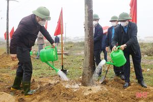 Liên đoàn Lao động Hà Tĩnh tổ chức "Tết trồng cây đời đời nhớ ơn Bác Hồ”