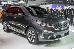 Kia Sorento 2019 chính thức ra mắt, bỏ động cơ tăng áp