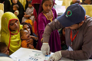 Pakistan: 900 trẻ dương tính với HIV do bác sĩ tái sử dụng bơm tiêm