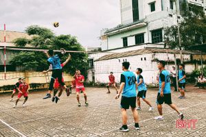 150 VĐV tranh tài bóng chuyền nam Đại hội TDTT thành phố Hà Tĩnh