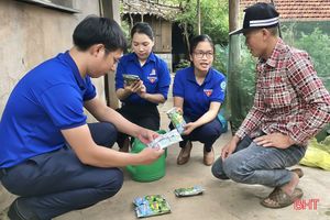 “Tổ tư vấn áo xanh” mang trí tuệ, nhiệt huyết của tuổi trẻ về với người dân