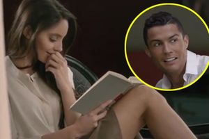 Ronaldo xấu hổ khi cởi áo tán tỉnh cô hàng xóm