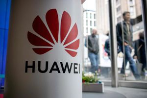 Mỹ duyệt chi 1 tỷ USD để loại bỏ hoàn toàn Huawei, ZTE