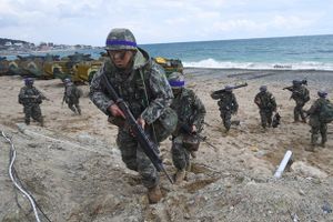 Binh sỹ Mỹ - Hàn Quốc tập trận chung Thủy quân lục chiến