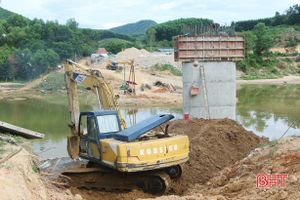 Hơn 63 tỷ đồng xây dựng công trình cầu Cửa Rào ở Vũ Quang