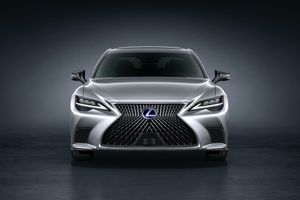 Lexus LS 2021 ra mắt với vẻ ngoài bóng bẩy và công nghệ nâng cao