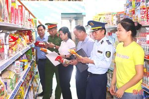 Kiểm tra an toàn thực phẩm dịp tết Trung thu trên địa bàn Vũ Quang