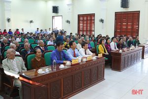 Trao Huy hiệu Đảng cho 107 đảng viên ở TP Hà Tĩnh