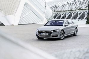 Audi A8 2019 có giá từ 83.800 USD