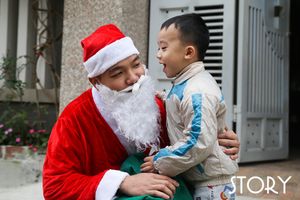 Một ngày hóa thân thành ông già Noel