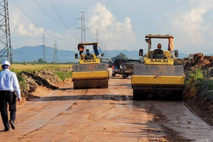 Tập trung khảo sát, lập thiết kế bản vẽ thi công cao tốc Bắc - Nam đoạn Diễn Châu – Bãi Vọt