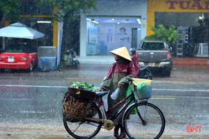 Mưu sinh ngày mưa ở Hà Tĩnh...