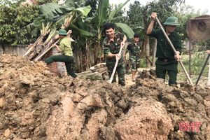 Gần 500 cán bộ, chiến sỹ TX Hồng Lĩnh giúp xã Thuận Lộc xây dựng NTM