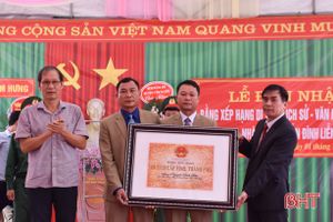 Đón nhận bằng di tích lịch sử cấp tỉnh nhà thờ Nguyễn Đình Liễn