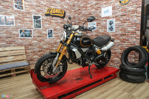 Ducati Scrambler Sport 1100 giá 505 triệu đồng tại VN