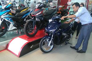 "Ma trận" giá xe máy tháng Ngâu tại Việt Nam