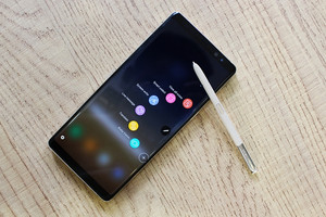 Galaxy Note 8 đầu tiên về Việt Nam giá 22 triệu đồng