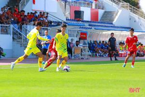 Đánh bại U15 PVF- CAND, U15 Hồng Lĩnh Hà Tĩnh giành vị trí nhất bảng A