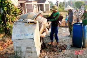 Đảng viên đi trước trong làm giao thông nông thôn ở Kỳ Thượng