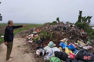 Những con đường rác ở xã ven biển Nghi Xuân