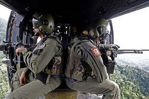 13 người sống sót sau 6 ngày rơi trực thăng xuống rừng rậm Amazon