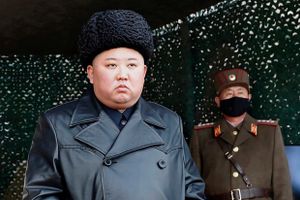 Nhà lãnh đạo Kim Jong-un dự lễ cắt băng khánh thành một nhà máy