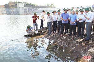 Bí thư Tỉnh ủy: Trong 10 ngày tới phải có kết luận khách quan, khoa học về nguồn nước bất thường ở đập dâng Ngàn Trươi