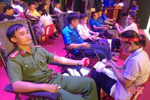 Ngày hội hiến máu ở Hương Khê thu được 285 đơn vị máu