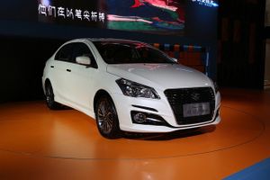 Sedan giá rẻ Suzuki Ciaz 2017 chính thức được vén màn