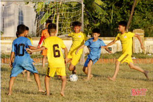 Cầu thủ nhí Hà Tĩnh “tiệm cận” sân chơi chuyên nghiệp