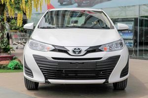 Đón tháng “cô hồn”, giá Toyota Vios tiếp tục chạm đáy mới