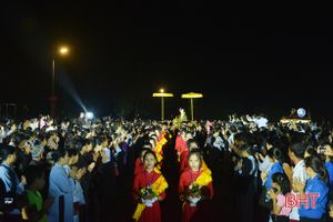 Hàng ngàn người dự Đại lễ Phật đản năm 2018 ở Hà Tĩnh