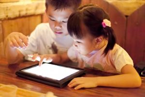 Cách dùng Ipad, Iphone, TV không hại mắt