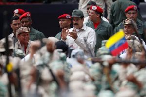 Tổng thống Maduro ra lệnh tuyển thêm 1 triệu dân quân Venezuela
