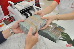 Các ngân hàng ở Hà Tĩnh đồng loạt giảm lãi suất huy động vốn