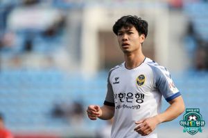 Công Phượng chia tay Incheon United, sang Pháp thử việc