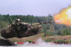 [Photo] Uy lực đáng sợ của siêu xe tăng chiến đấu chủ lực T-90