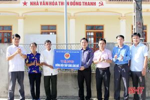 Bàn giao 1.300m đường điện thắp sáng làng quê cho xã NTM ở TP Hà Tĩnh