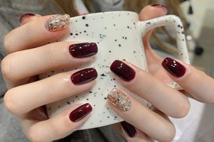 Mẫu nails tone đỏ đón tết