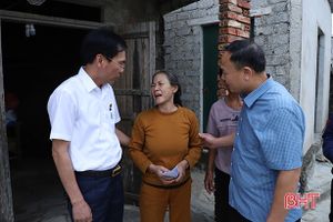 Hiệp hội Doanh nghiệp Hà Tĩnh hỗ trợ bà con vùng lũ hơn 1,8 tỷ đồng