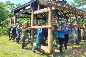 Màu xanh áo lính trên những “công trường” xây dựng NTM ở Hương Khê